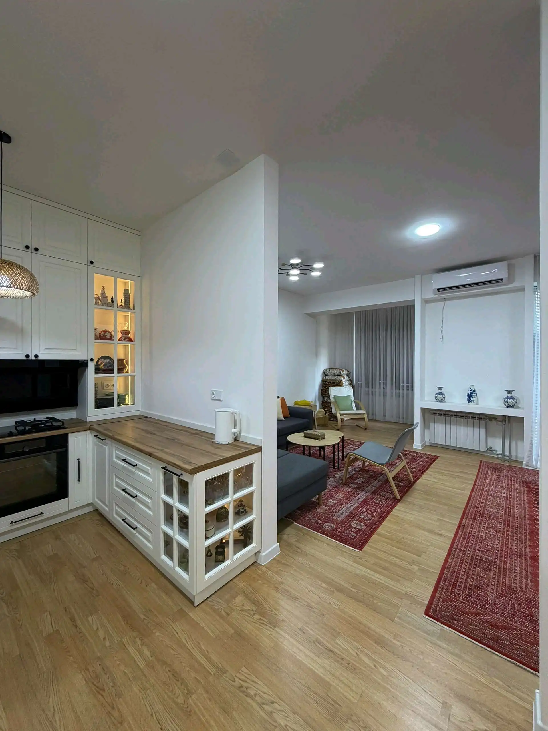 3-к квартира, 14 этаж, 123 м², Айни 53