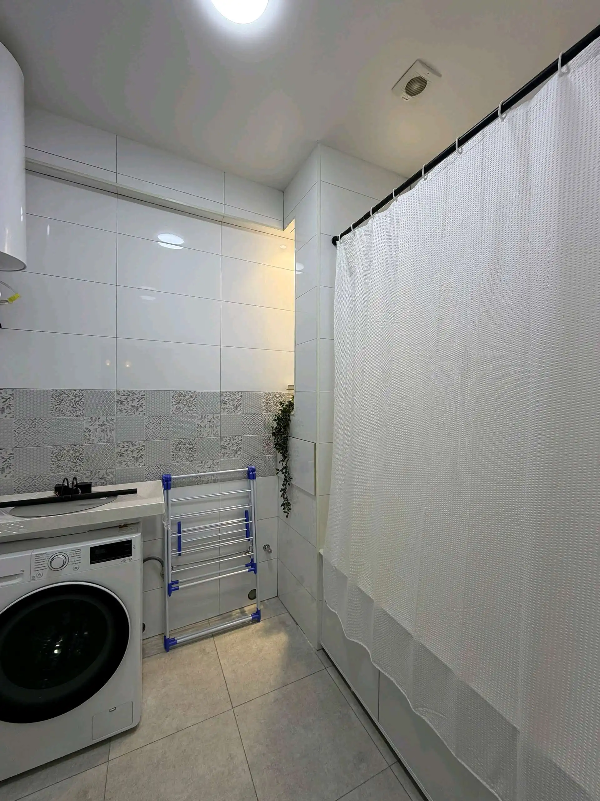 3-к квартира, 14 этаж, 123 м², Айни 53
