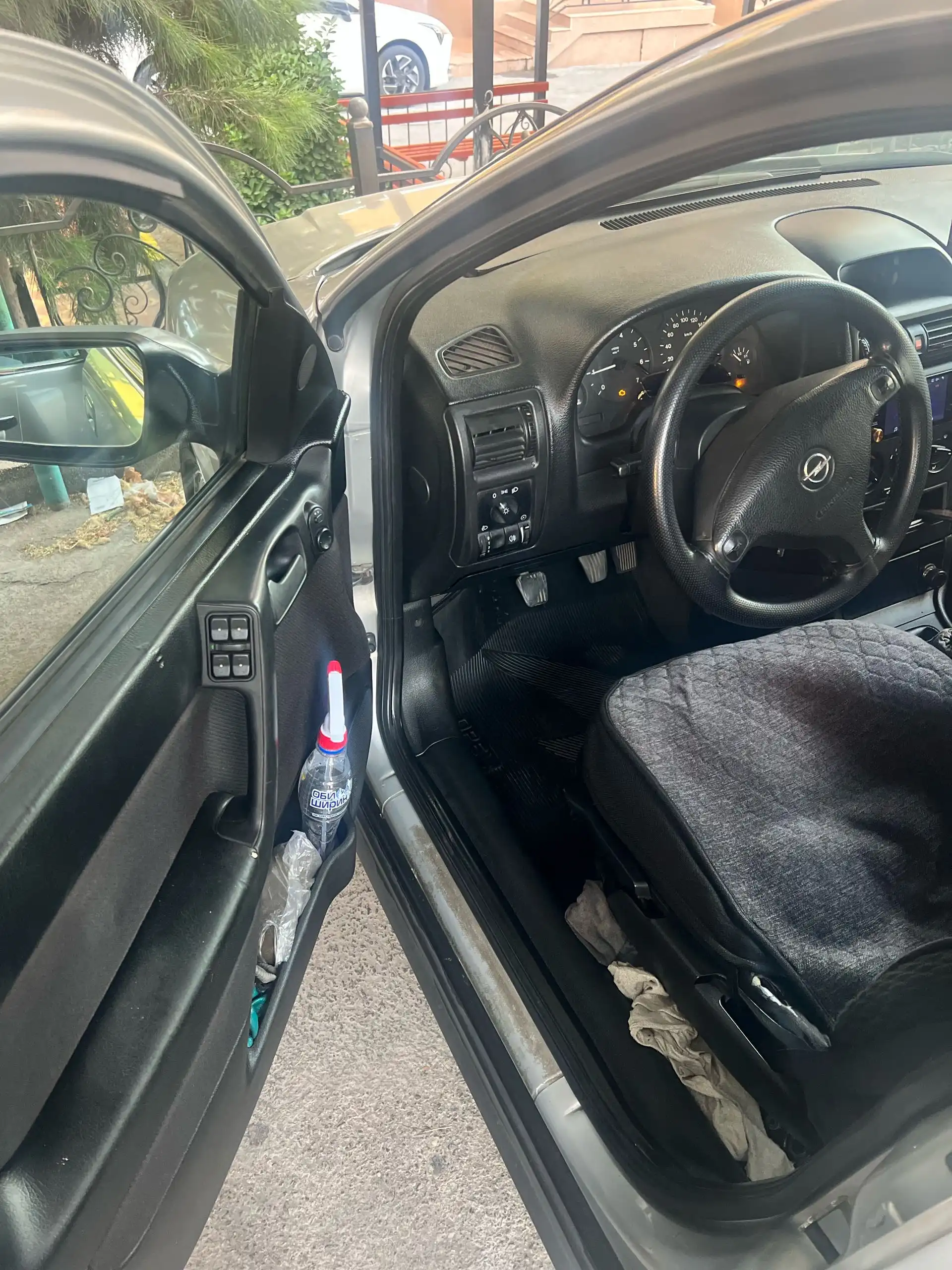 Opel Astra j 1998