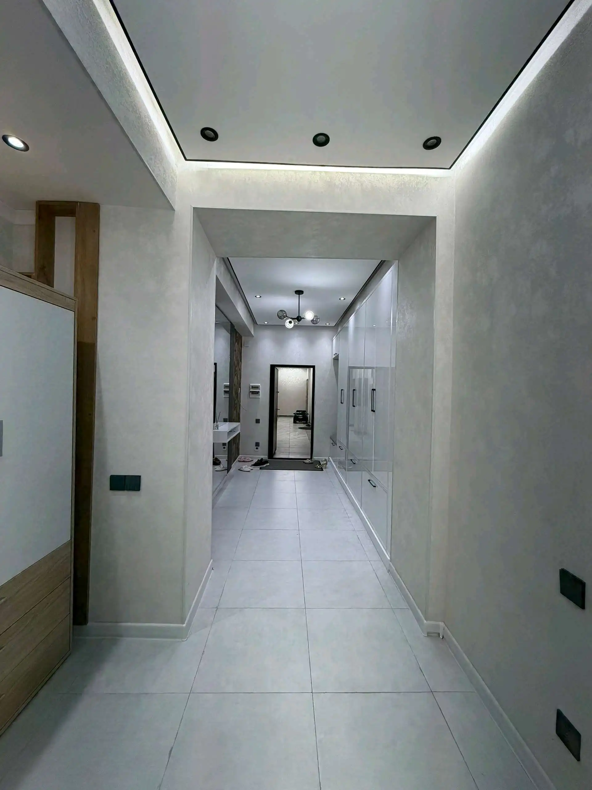 3-к квартира, 9 этаж, 112 м², Овир