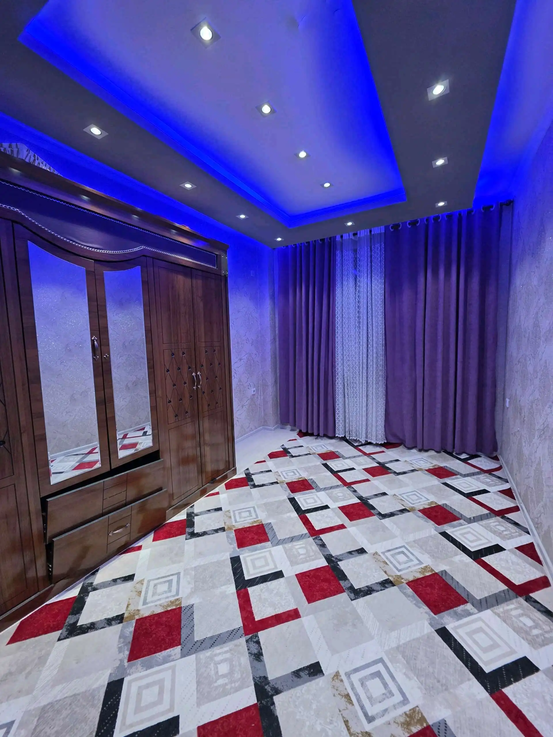 3-к квартира, 4 этаж, 77 м², фирдавси