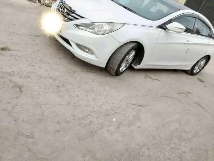 Hyundai Sonata 2011