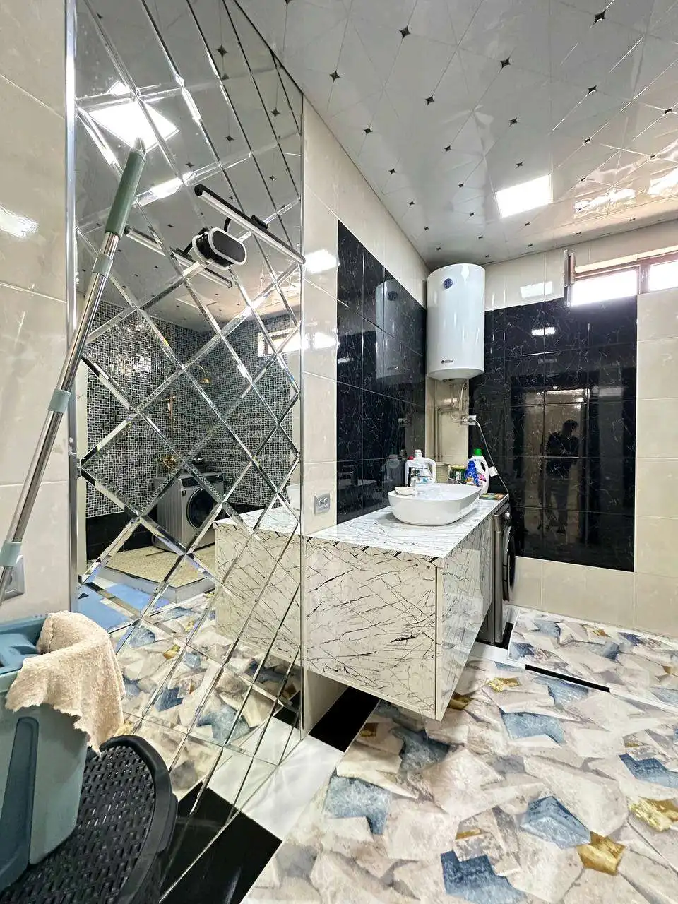 2 этажный, 7-комн. дом, 400 м², 2 соток, Сино