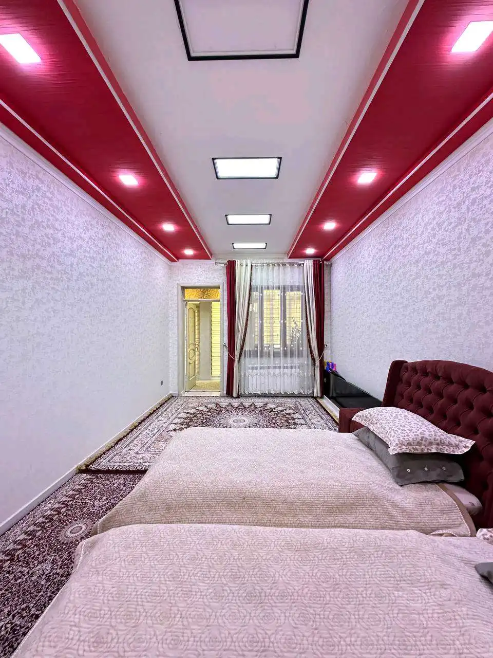 2 этажный, 7-комн. дом, 400 м², 2 соток, Сино