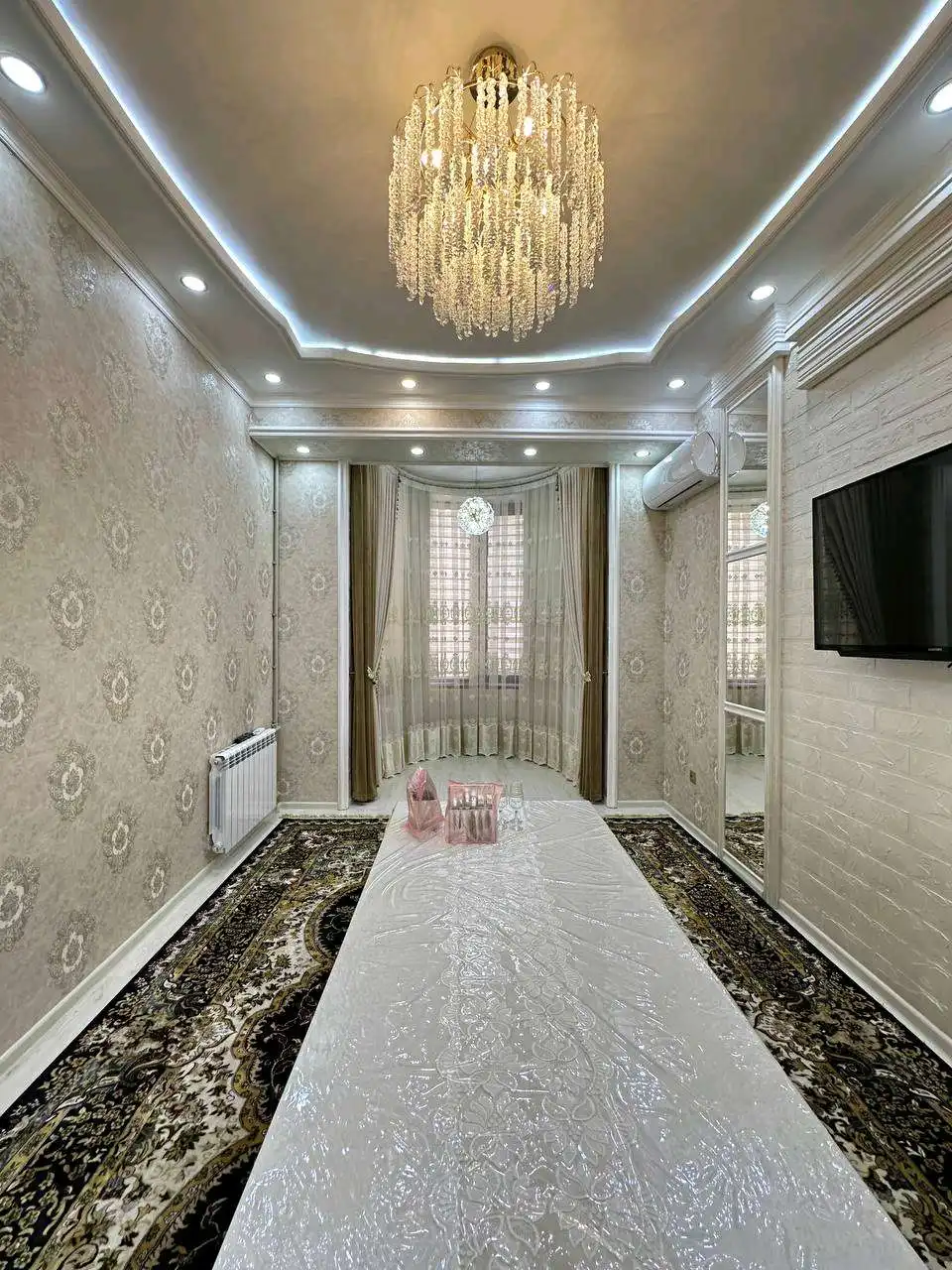 2 этажный, 7-комн. дом, 400 м², 2 соток, Сино