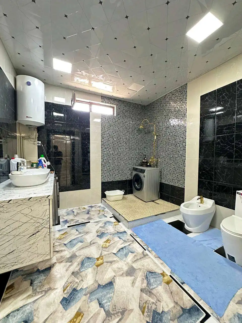 2 этажный, 7-комн. дом, 400 м², 2 соток, Сино