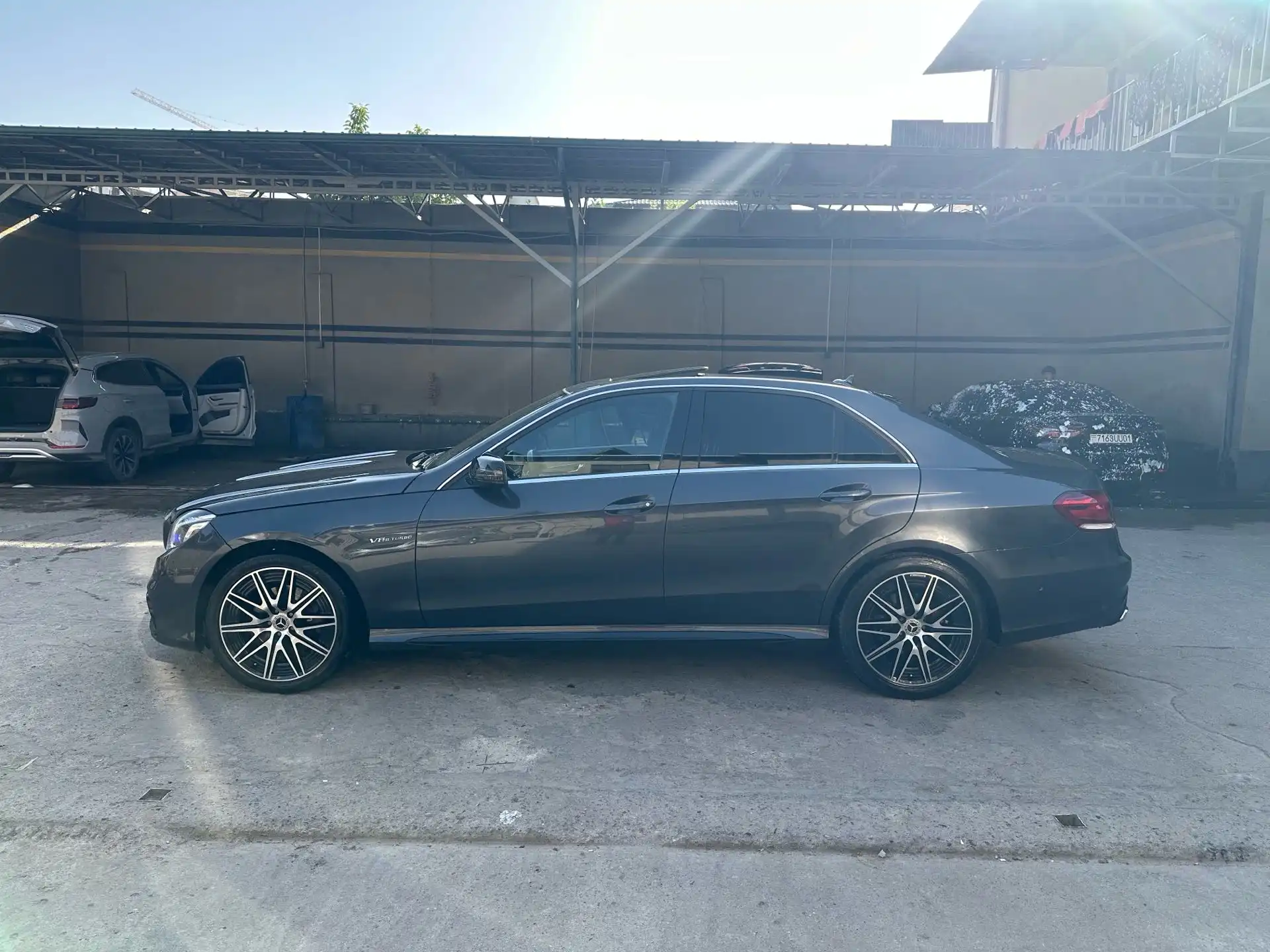 Mercedes-benz E class 2011