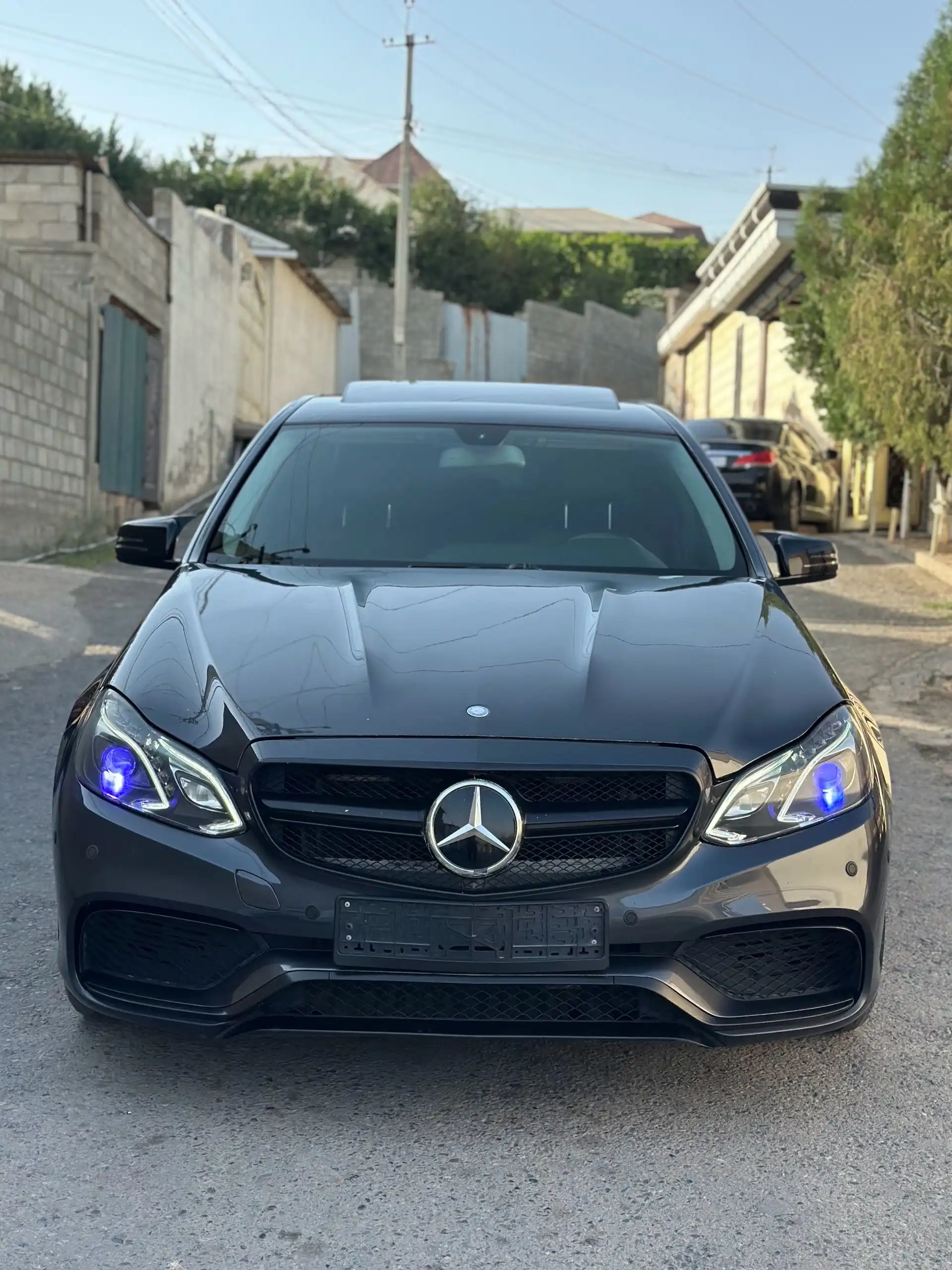 Mercedes-benz E class 2011