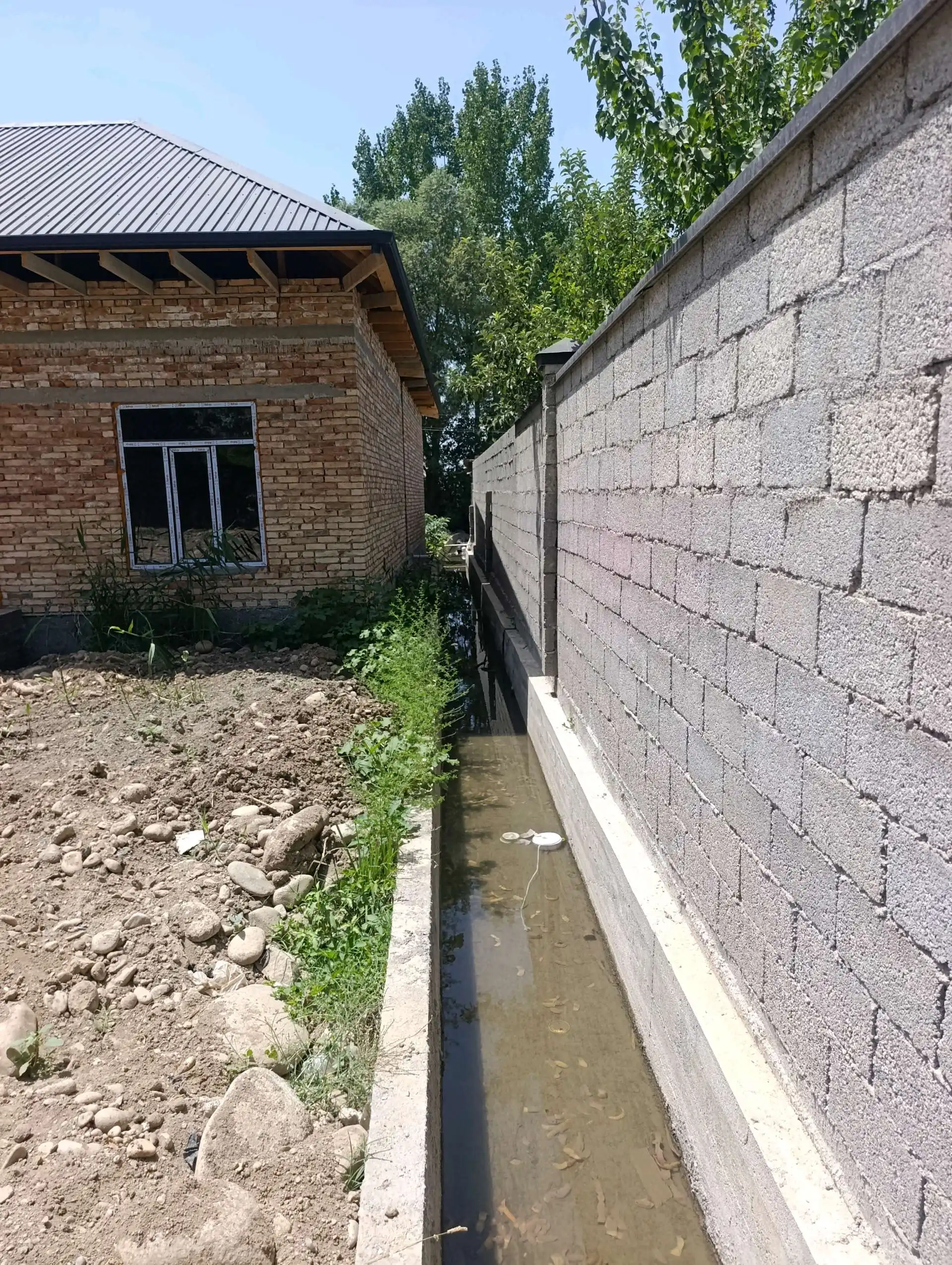 1 этажный, 2-комн. дом, 100 м², 7 соток, тоджик золота