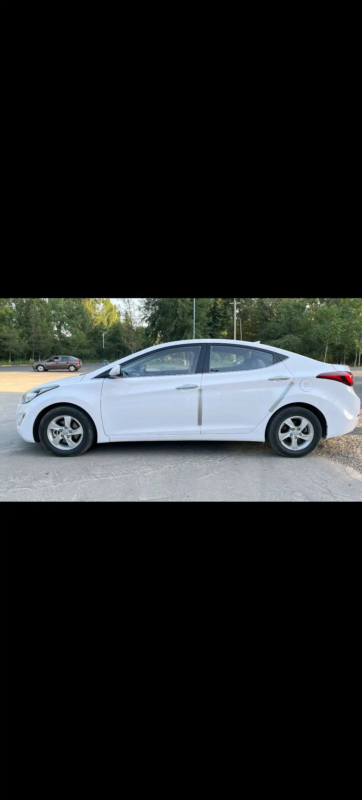 Hyundai Avante 2015