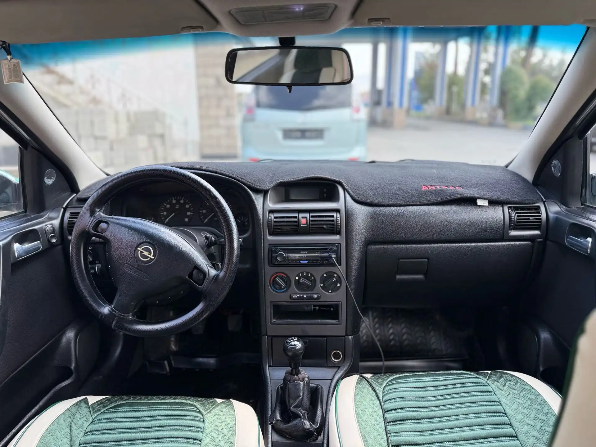 Opel Astra j 1999