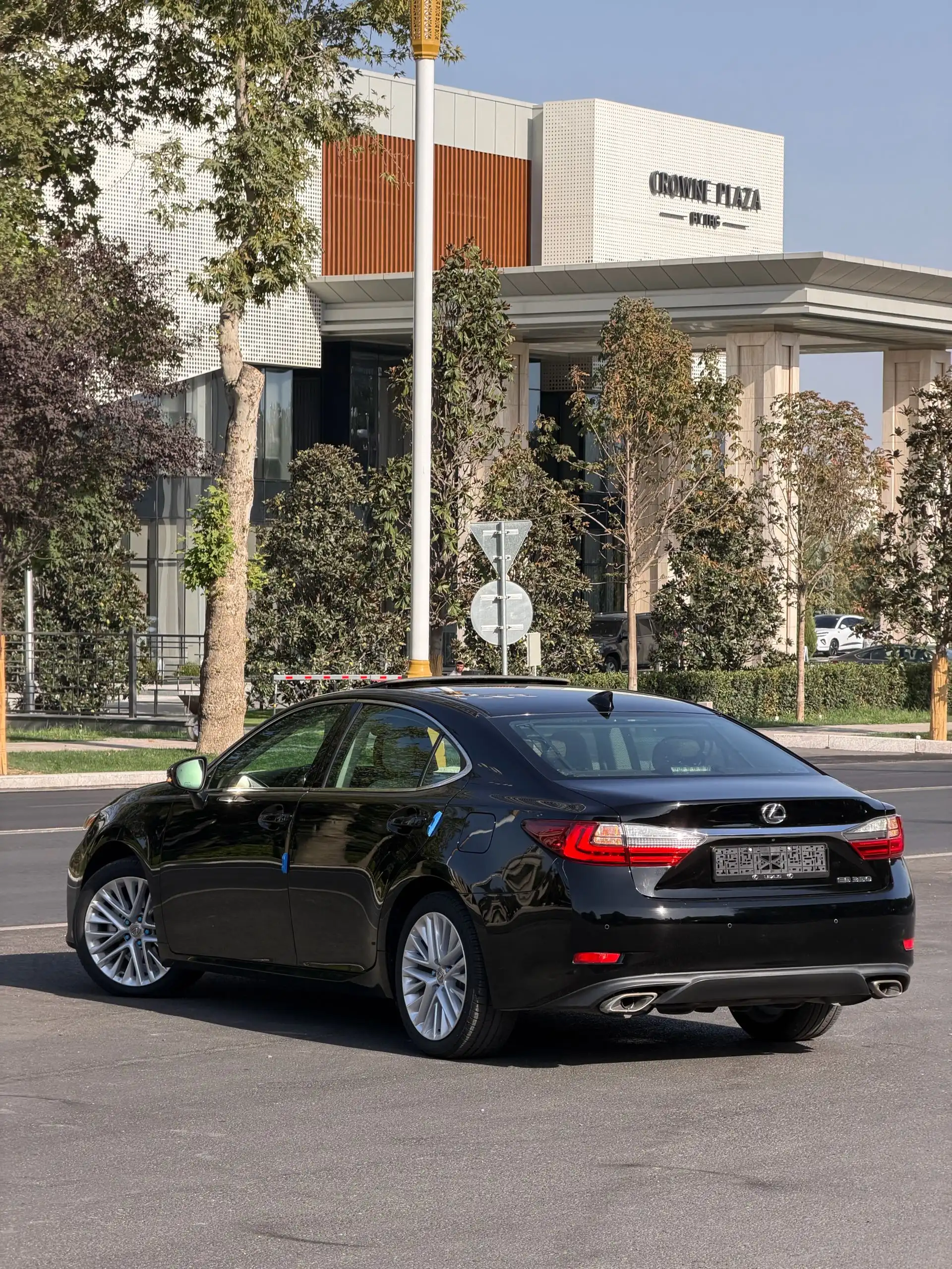 Lexus Es series 2016 — фото 4