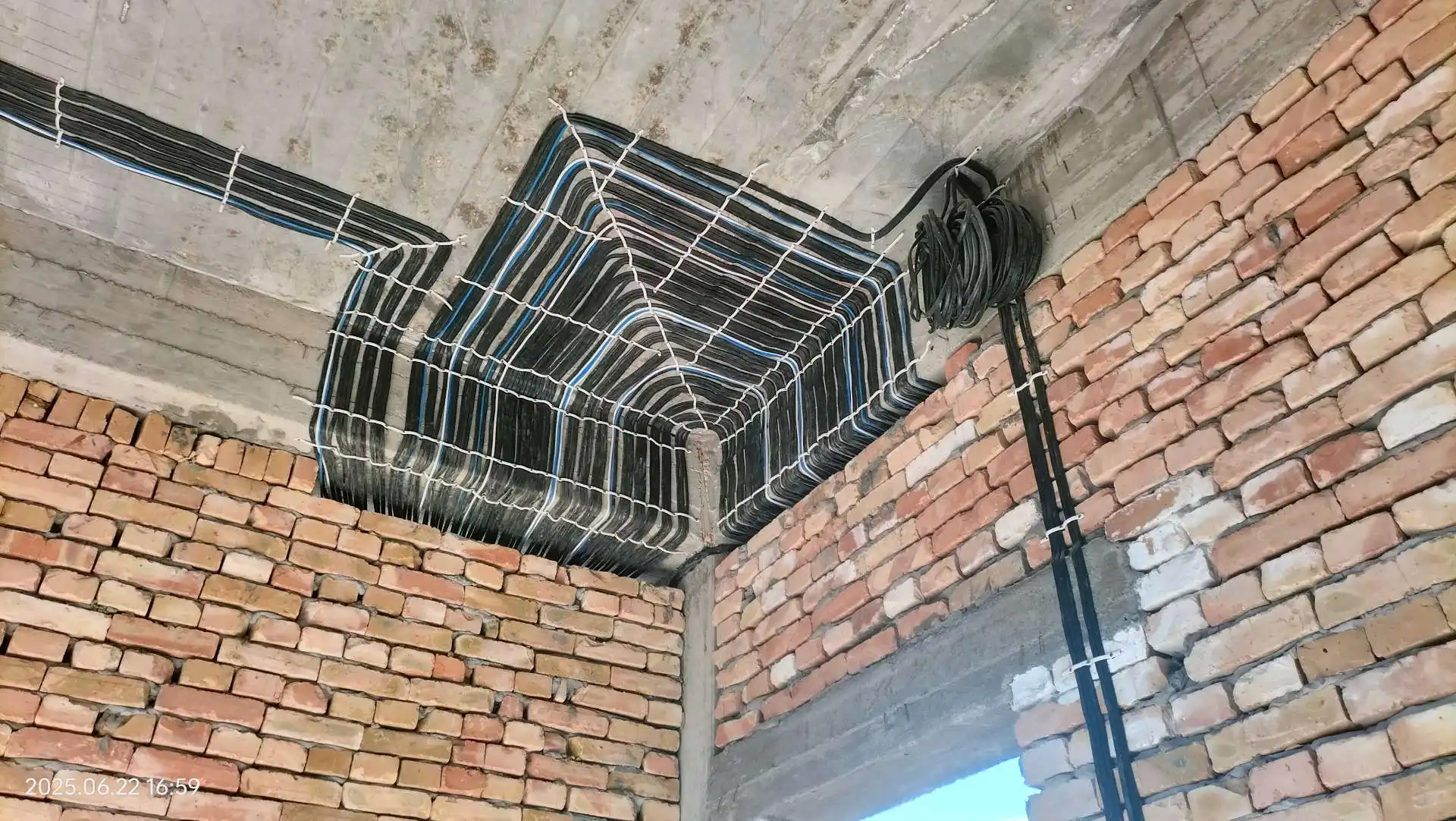 электромонтажные работы