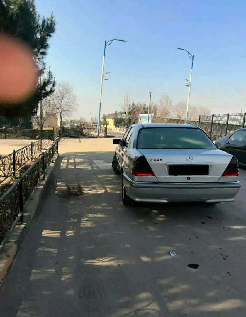 Mercedes-benz C class 2000