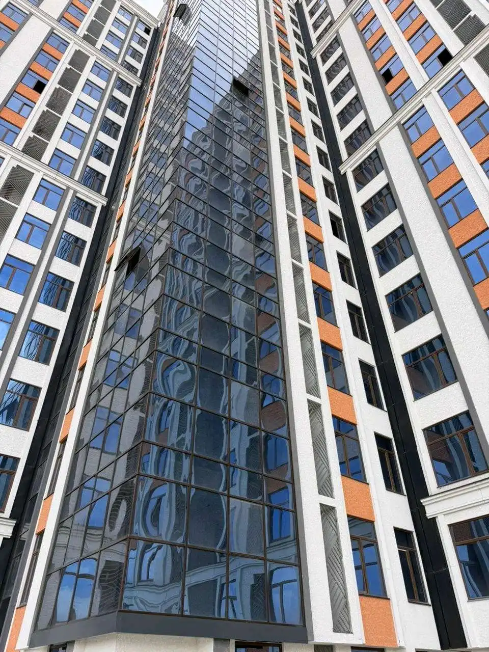 3-к квартира, 22 этаж, 104 м², Фирдавси — фото 3