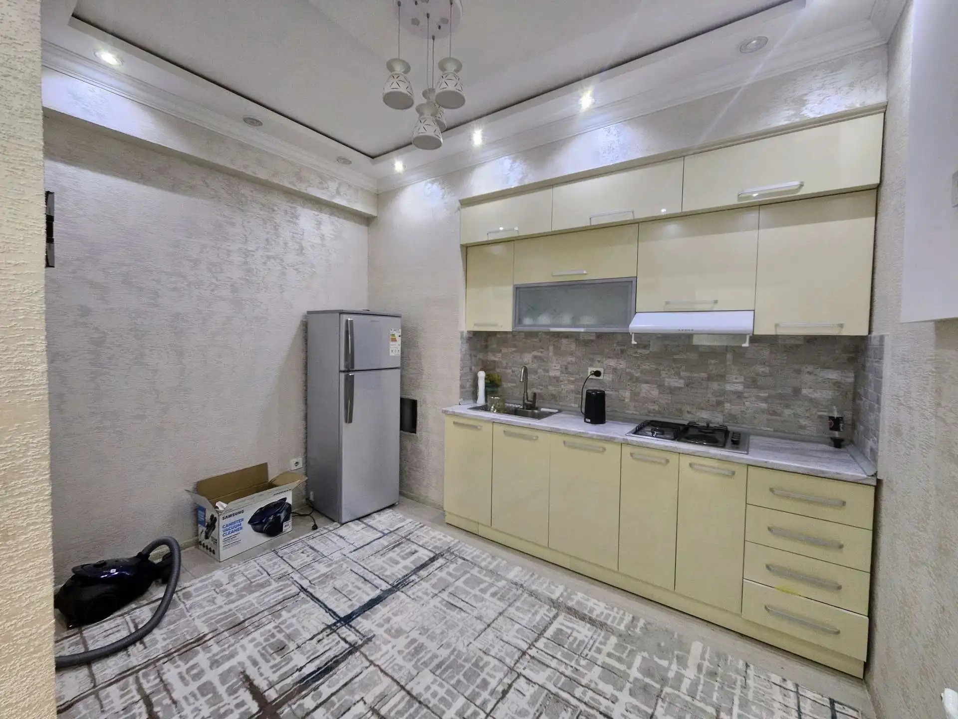 2-к квартира, 10 этаж, 65 м², шохмансур