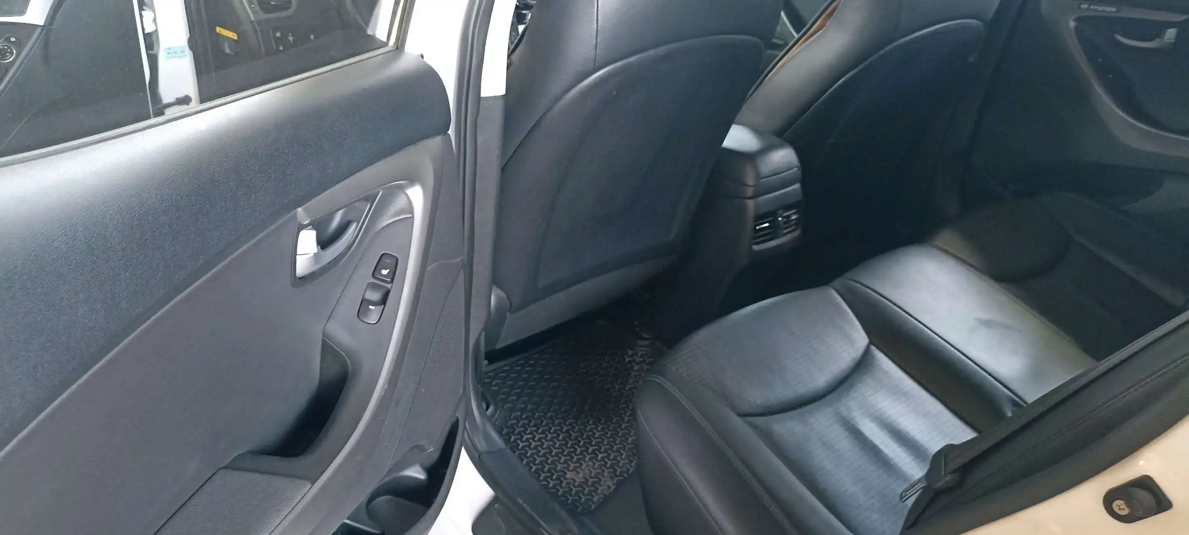 Hyundai Avante 2015