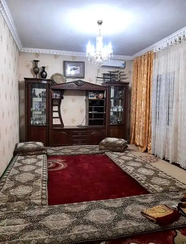 2 этажный, 10-комн. дом, 300 м², 8 соток, сино