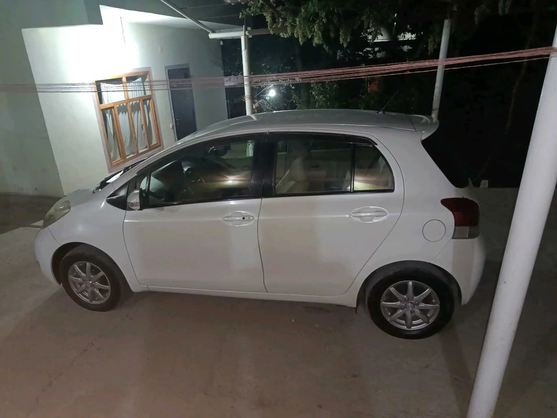 Toyota Vitz 2010