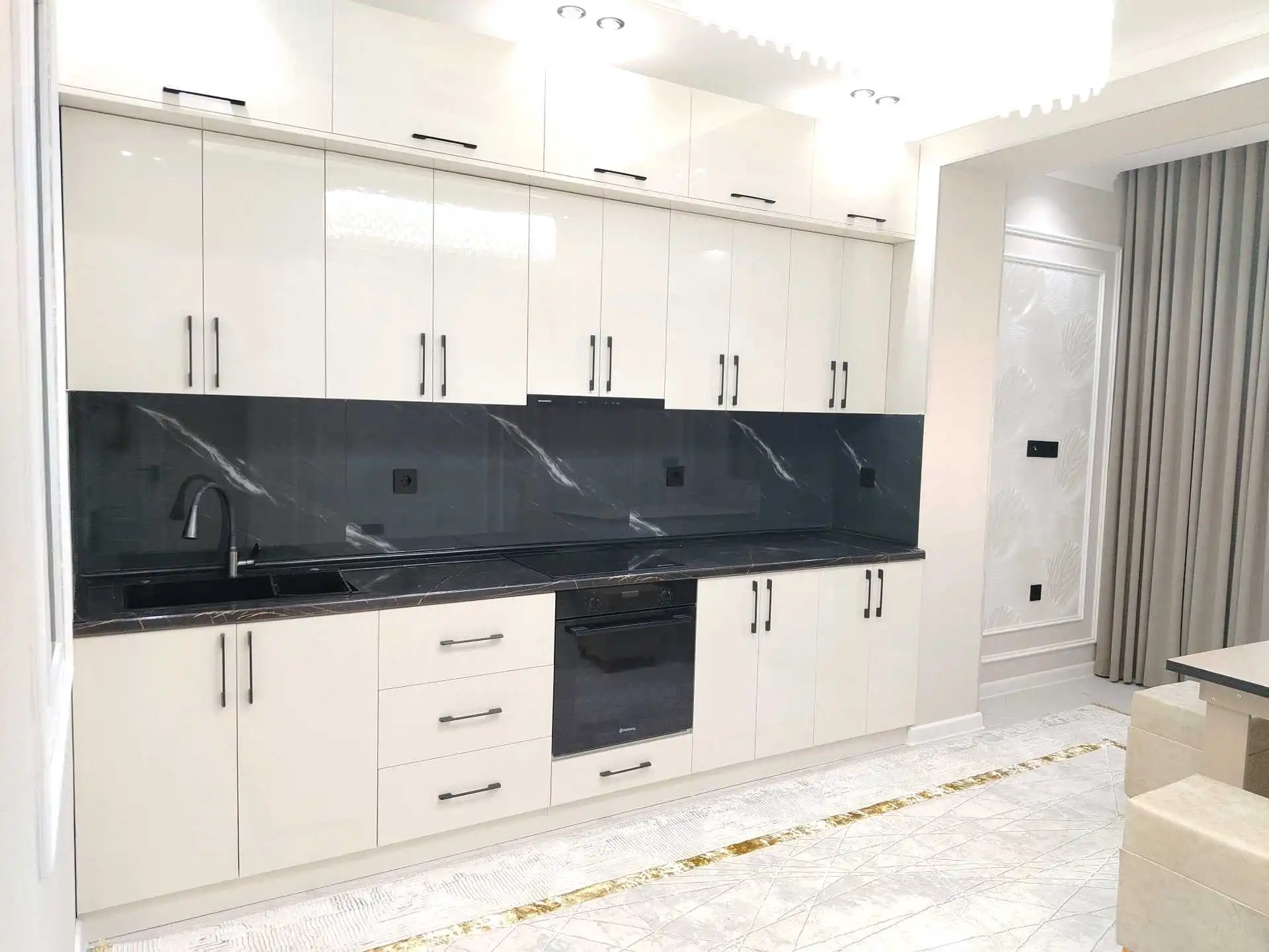 3-к квартира, 3 этаж, 77 м², сомони ваданассос
