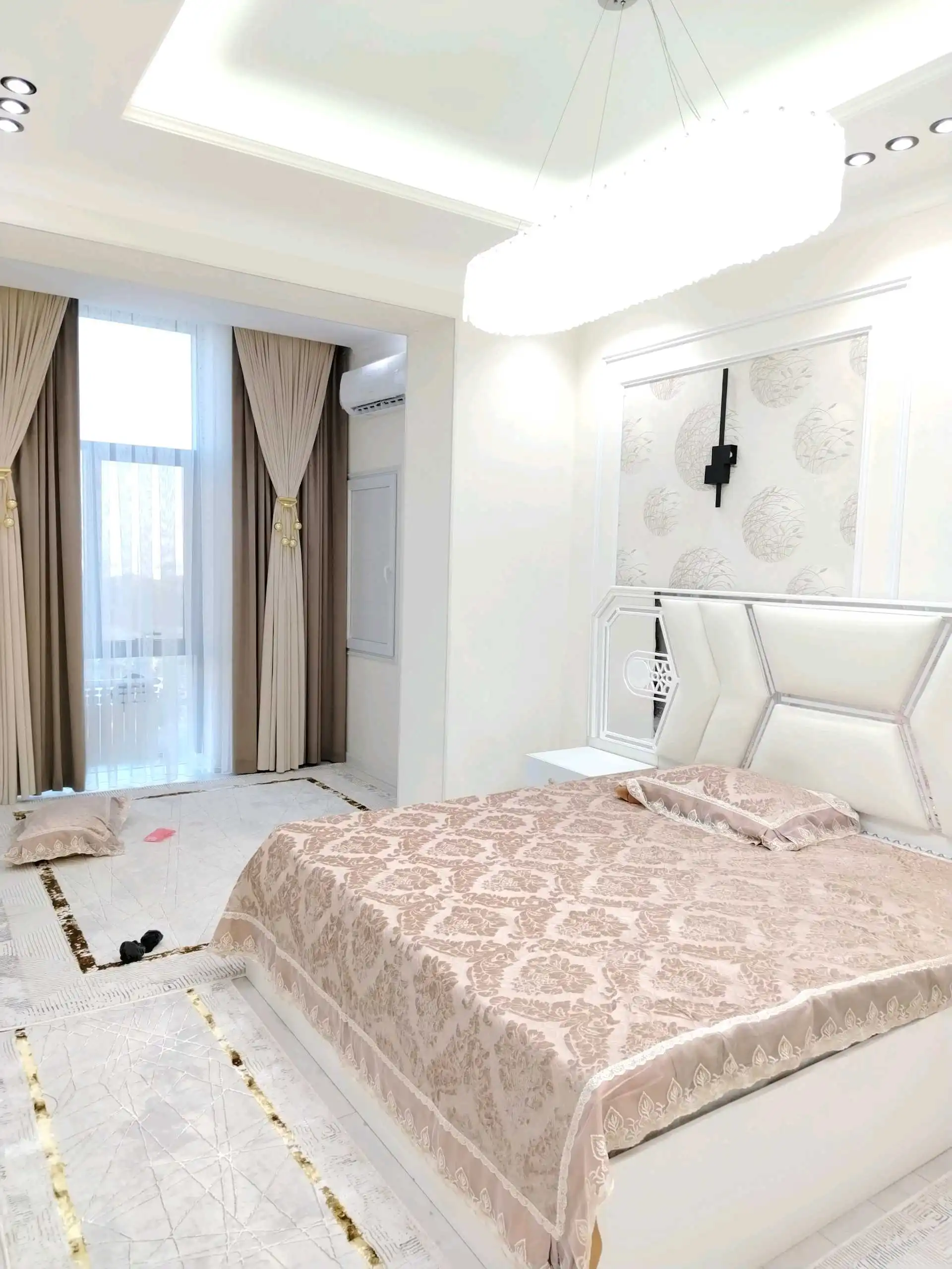 3-к квартира, 3 этаж, 77 м², сомони ваданассос