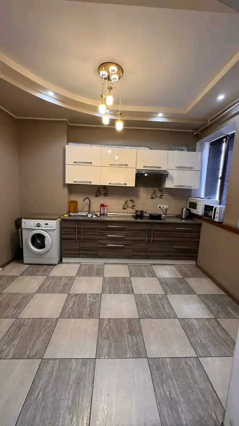 3-к квартира, 4 этаж, 121 м², шохмансур