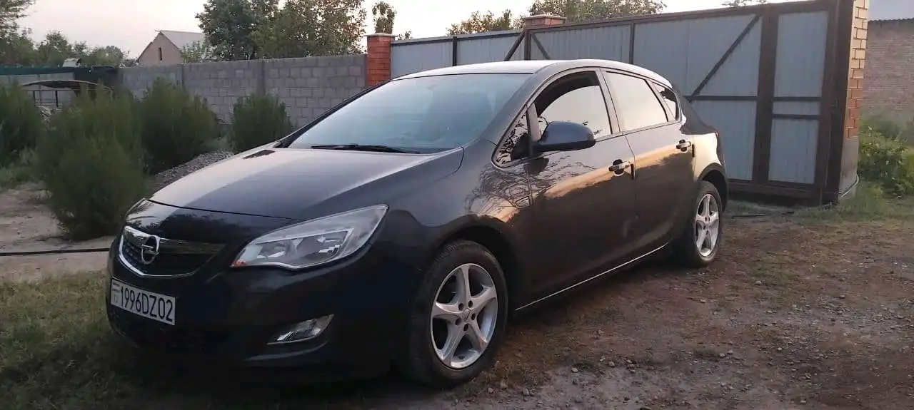 Opel Astra j 2010