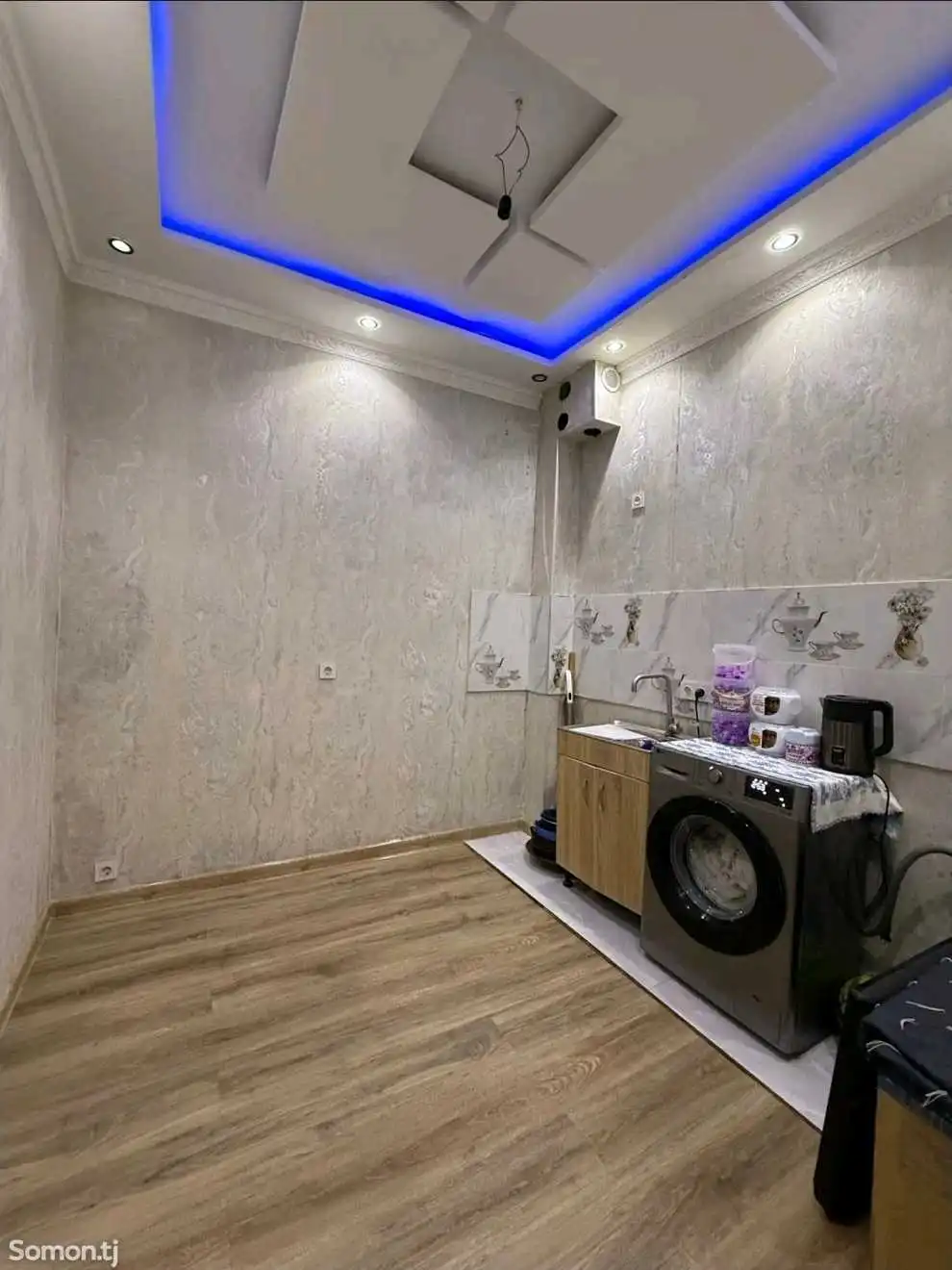 3 этажный, 7-комн. дом, 350 м², 3 соток, Шохмансур Ховарон 7км