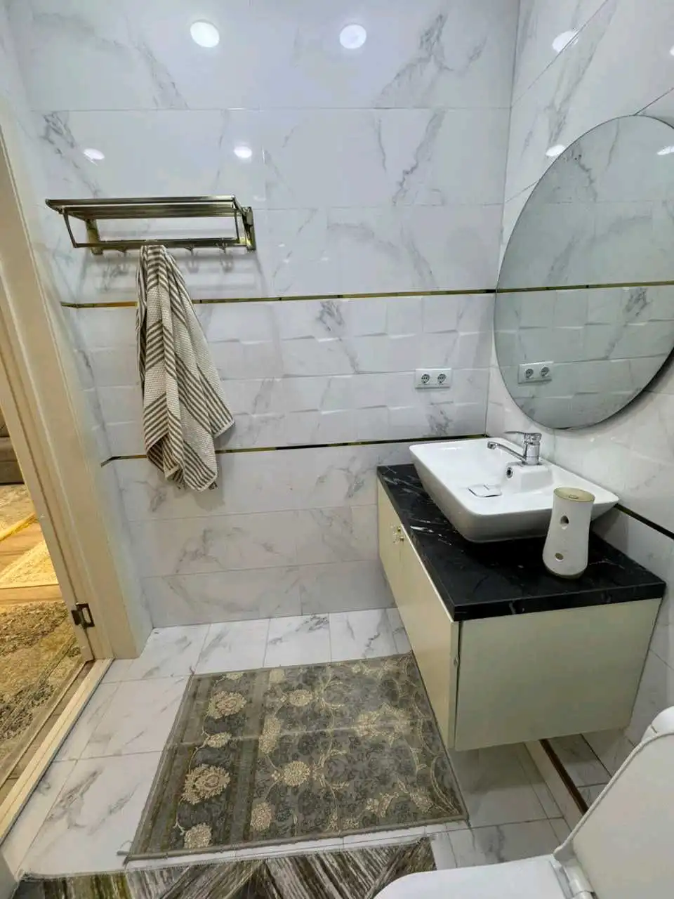 3-к квартира, 13 этаж, 90 м², фирдавси   диагностика коммерческий институт
