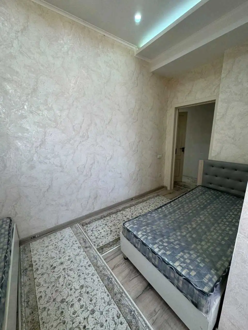 3-к квартира, 13 этаж, 90 м², фирдавси   диагностика коммерческий институт