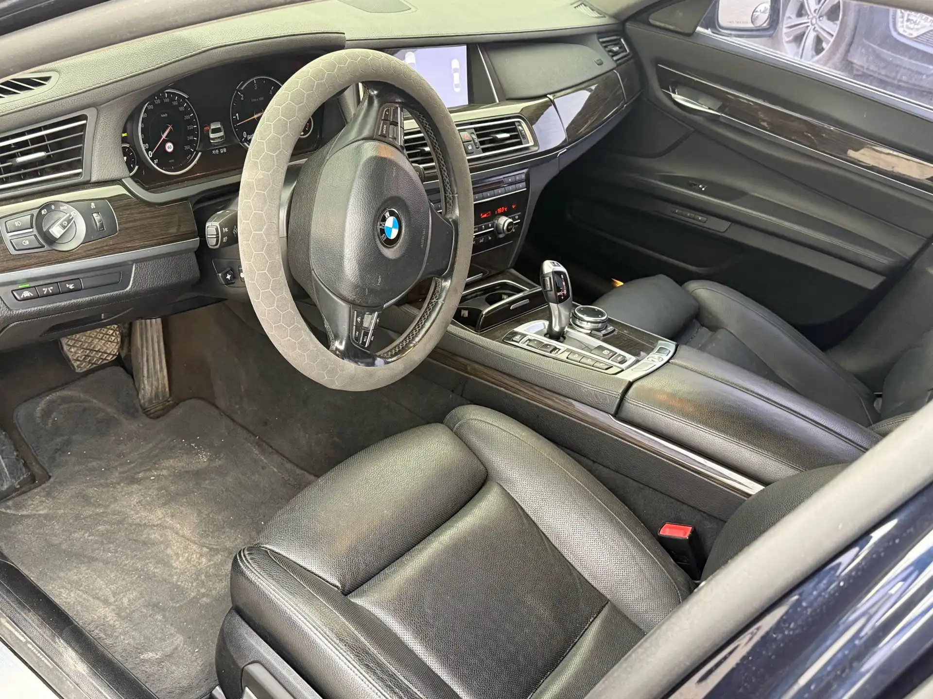 BMW 7 series 2014 — фото 7