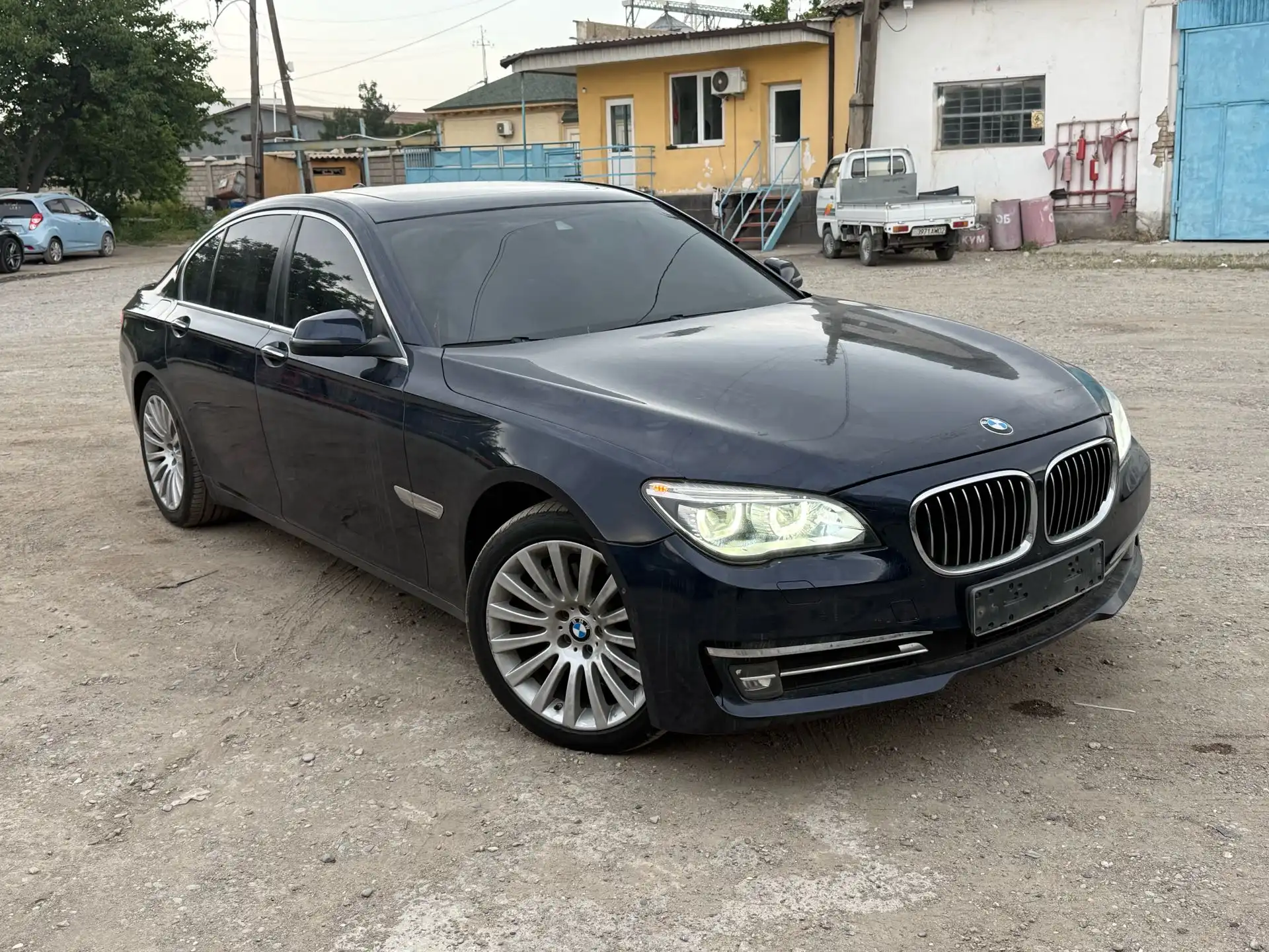 BMW 7 series 2014 — фото 3