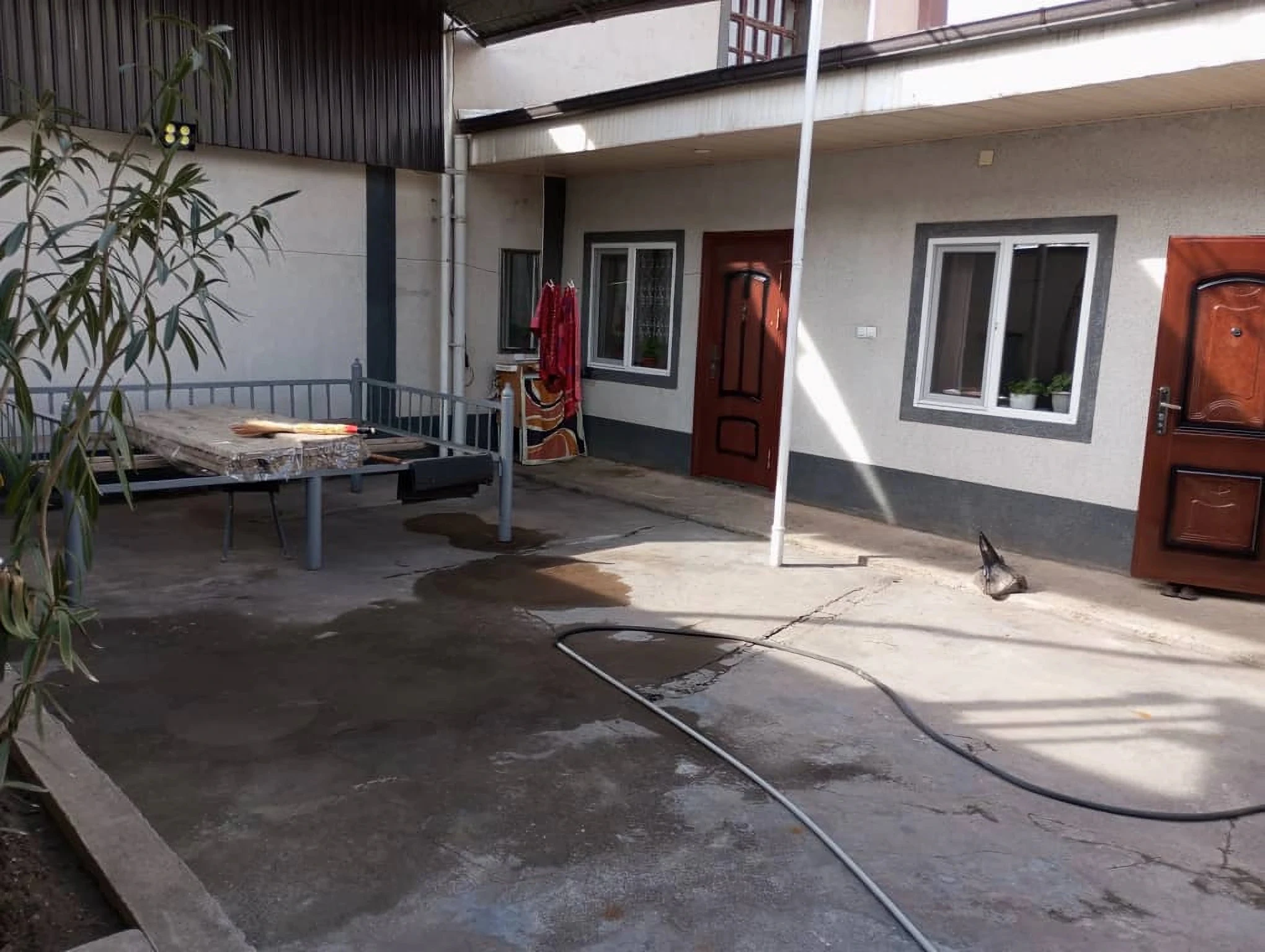 1 этажный, 4-комн. дом, 414 м², 2 соток, И. Сомонӣ