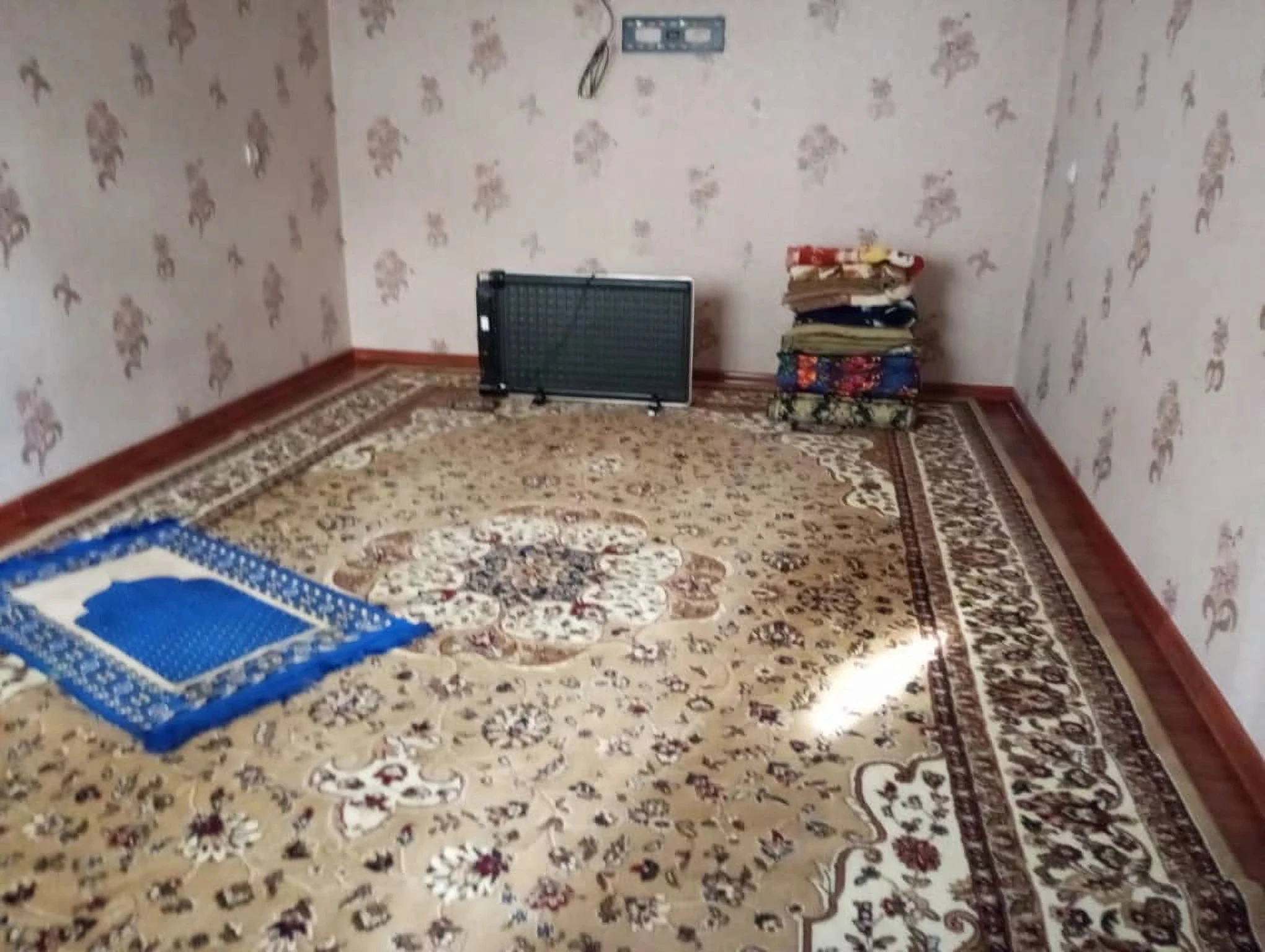1 этажный, 4-комн. дом, 414 м², 2 соток, И. Сомонӣ