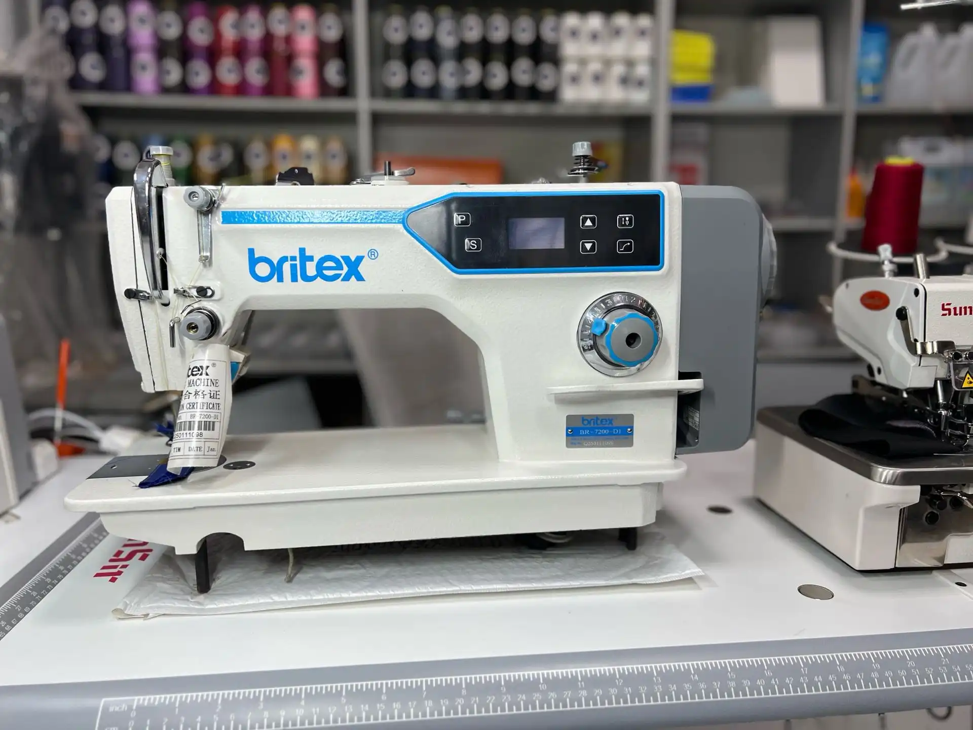 Мошинаи Дарздузи BRITEX BR-7200D1 