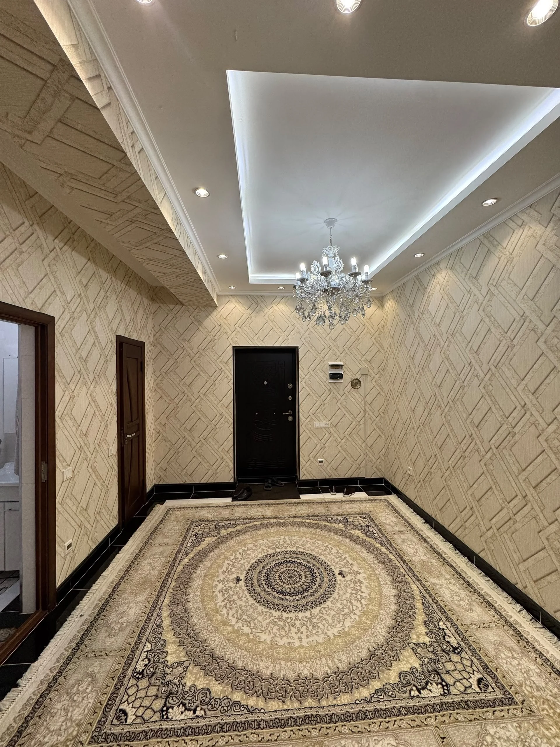 3-к квартира, 11 этаж, 111 м², Шохмансур