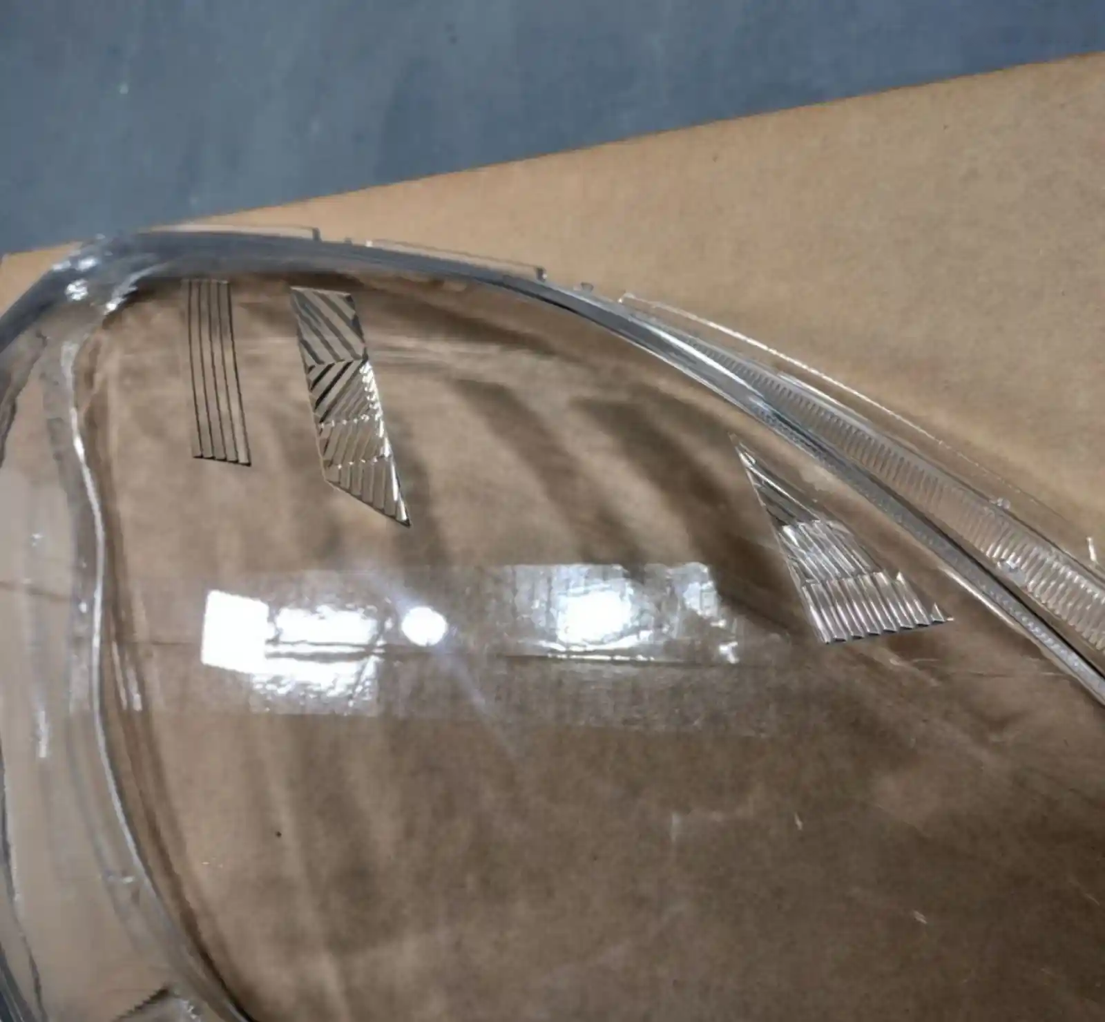 Стекло фары Honda cr-v 2005 — фото 4