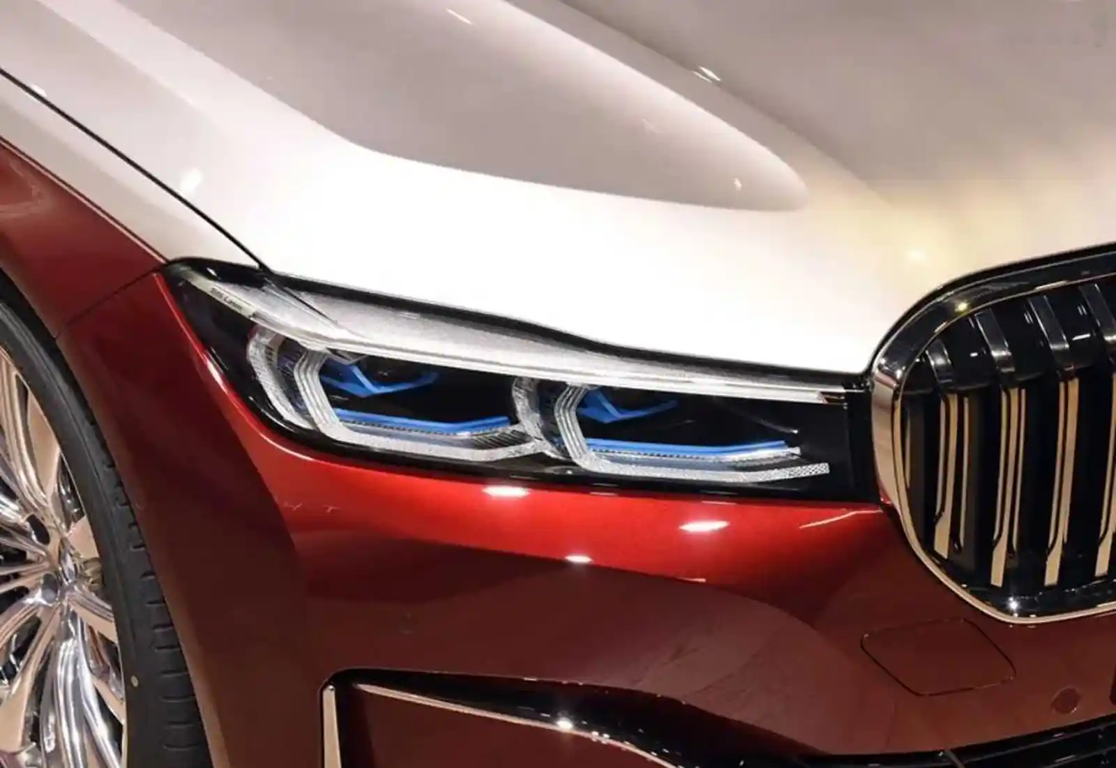 Стекло фары BMW G12 G11 LCI 2019-2022 — фото 2