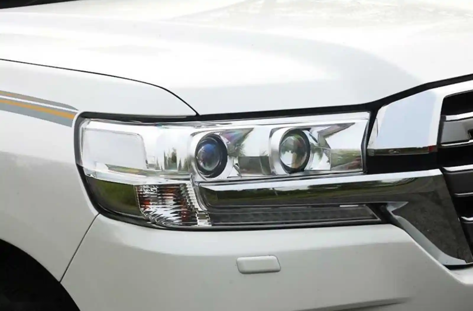 Стекло фары Toyota Land Cruiser J200 LC200 2015-2021 — фото 2