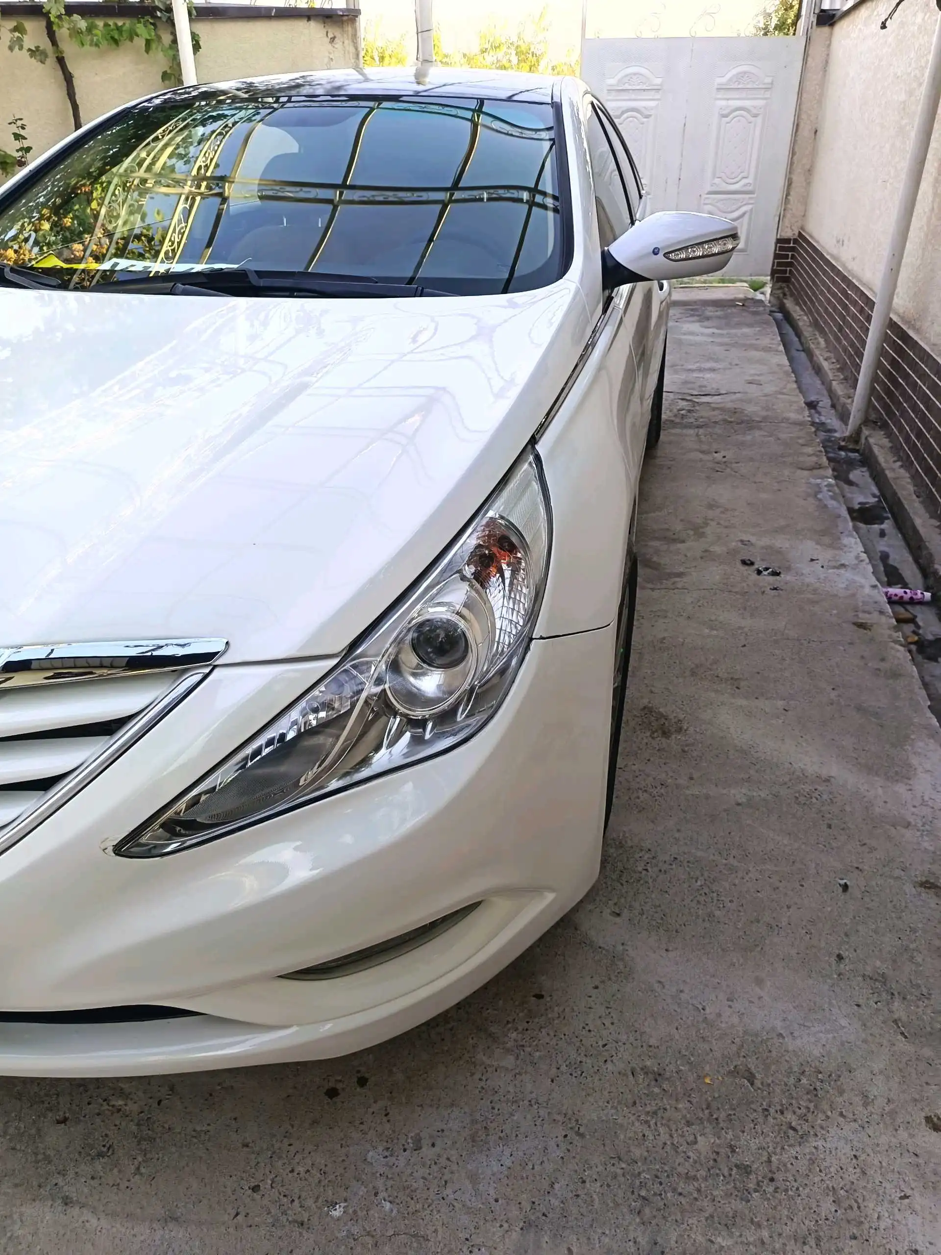 Hyundai Sonata 2010 — фото 16