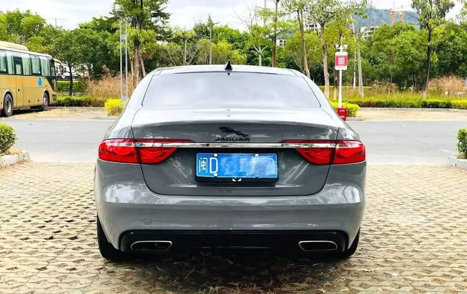 Jaguar XF, 2016