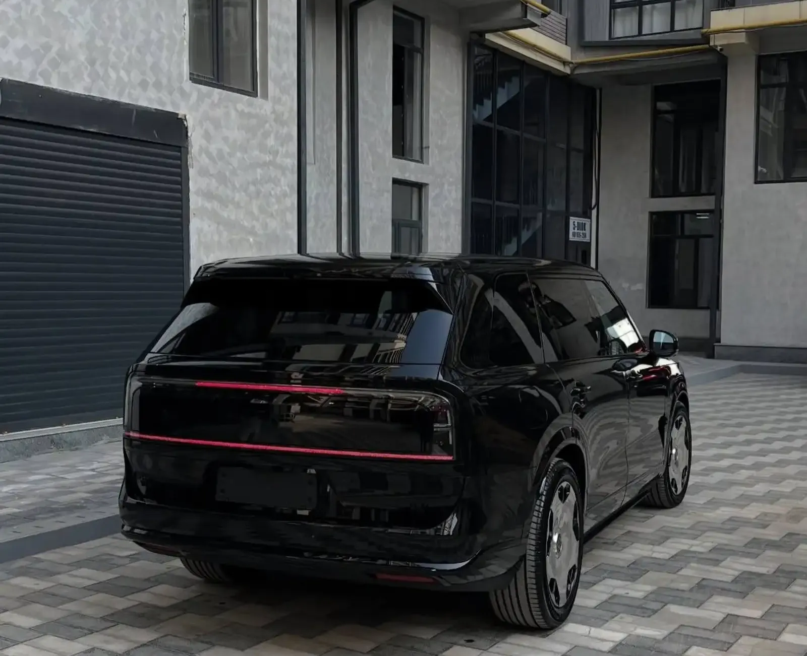Zeekr X, 2025