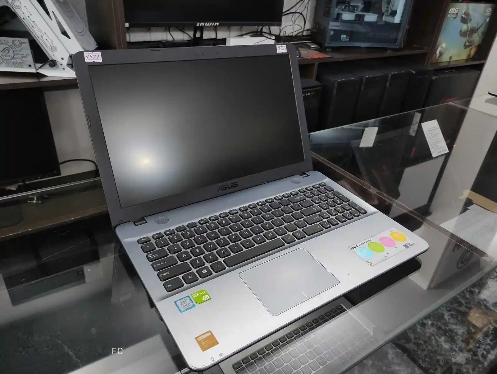 Игровой ноутбук Asus X541UJ Core i7-7500U 2.9GHz 8GB / 256GB SSD 7TH GEN — фото 2