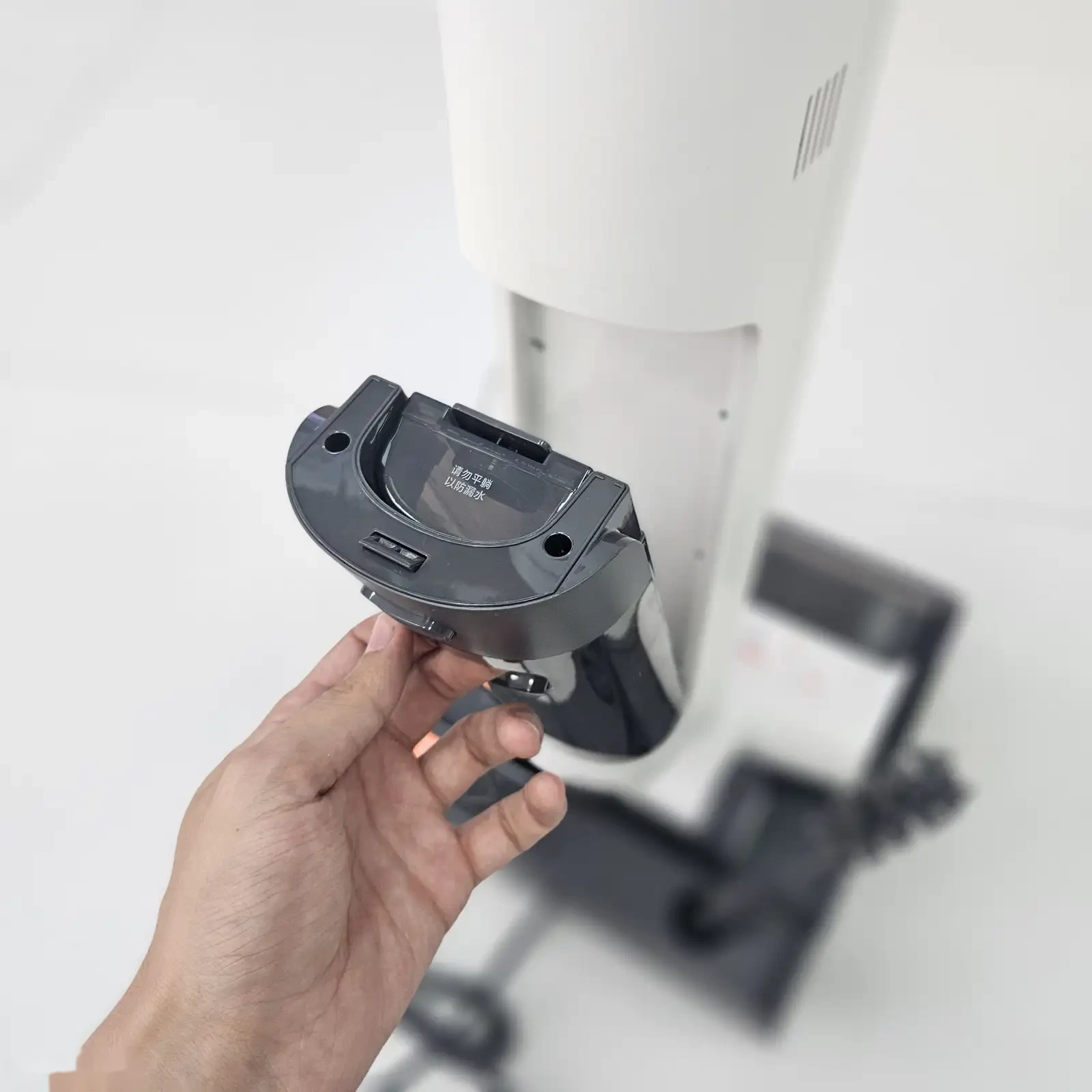 Беспроводной моющий пылесос Xiaomi Mijia Wireless Floor Scrubber — фото 6