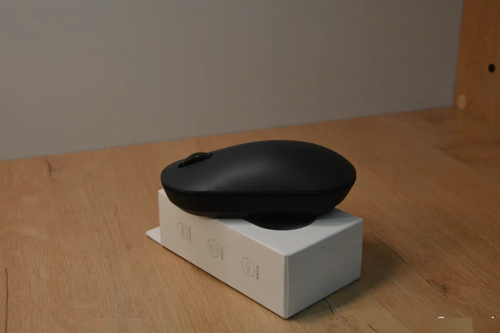 Беспроводная мышь Xiaomi Mi Wireless Mouse Lite 2 — фото 3