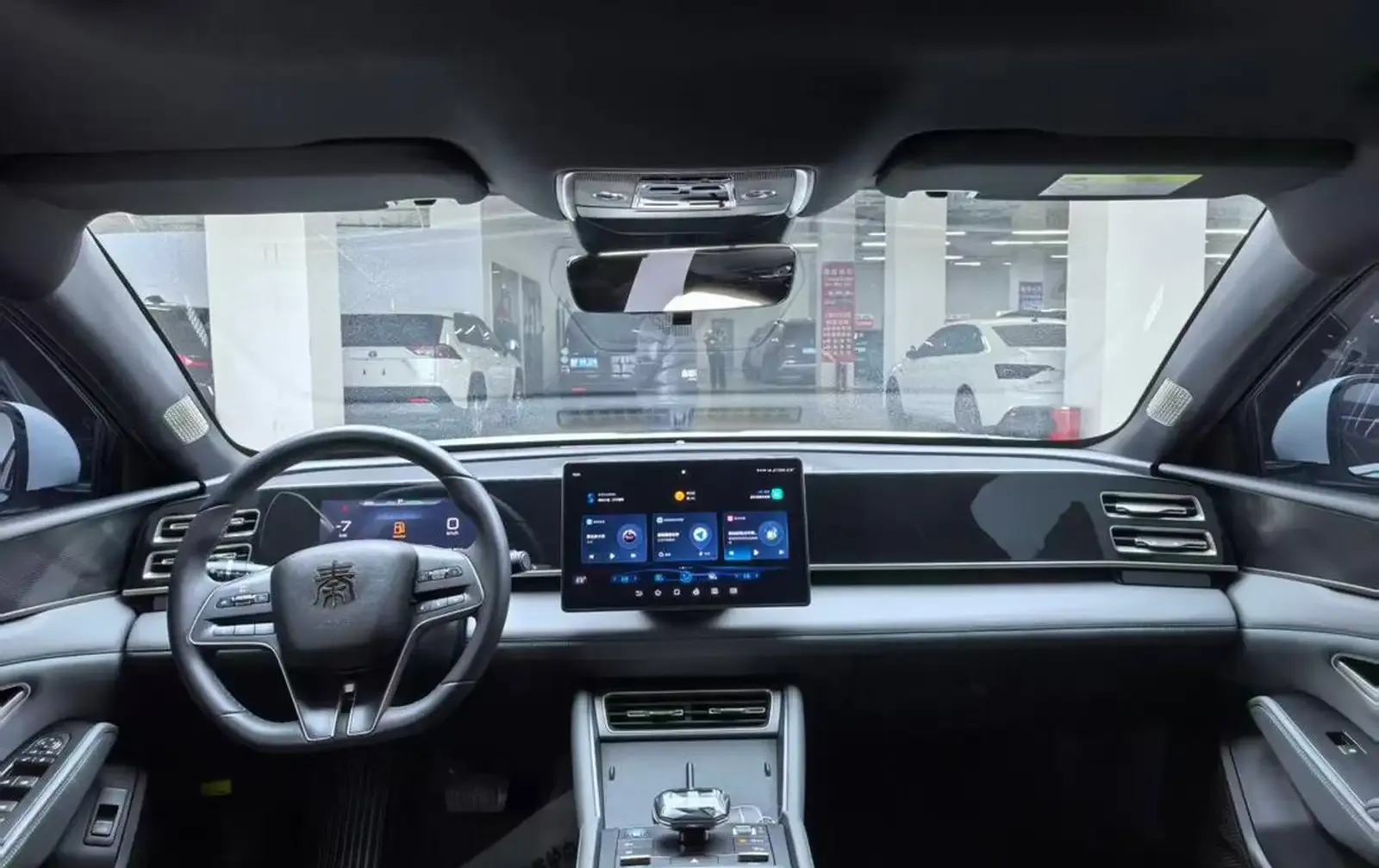 BYD Qin L, 2025