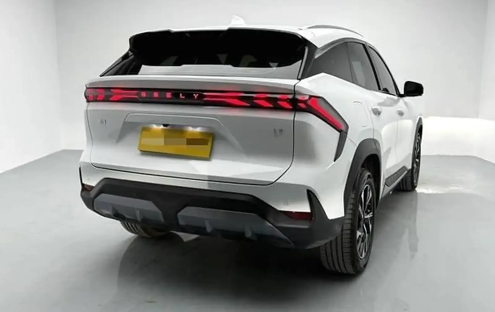Geely Galaxy L7, 2023