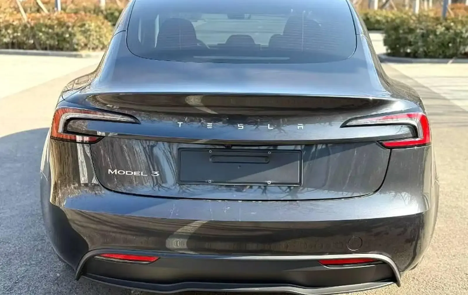 Tesla Model 3, 2025