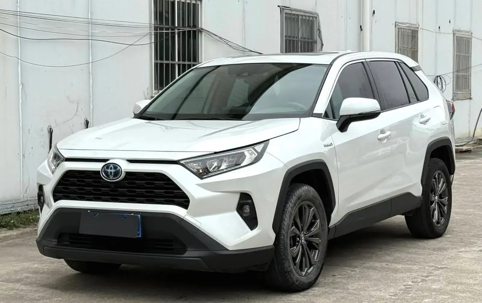 Toyota RAV 4, 2023