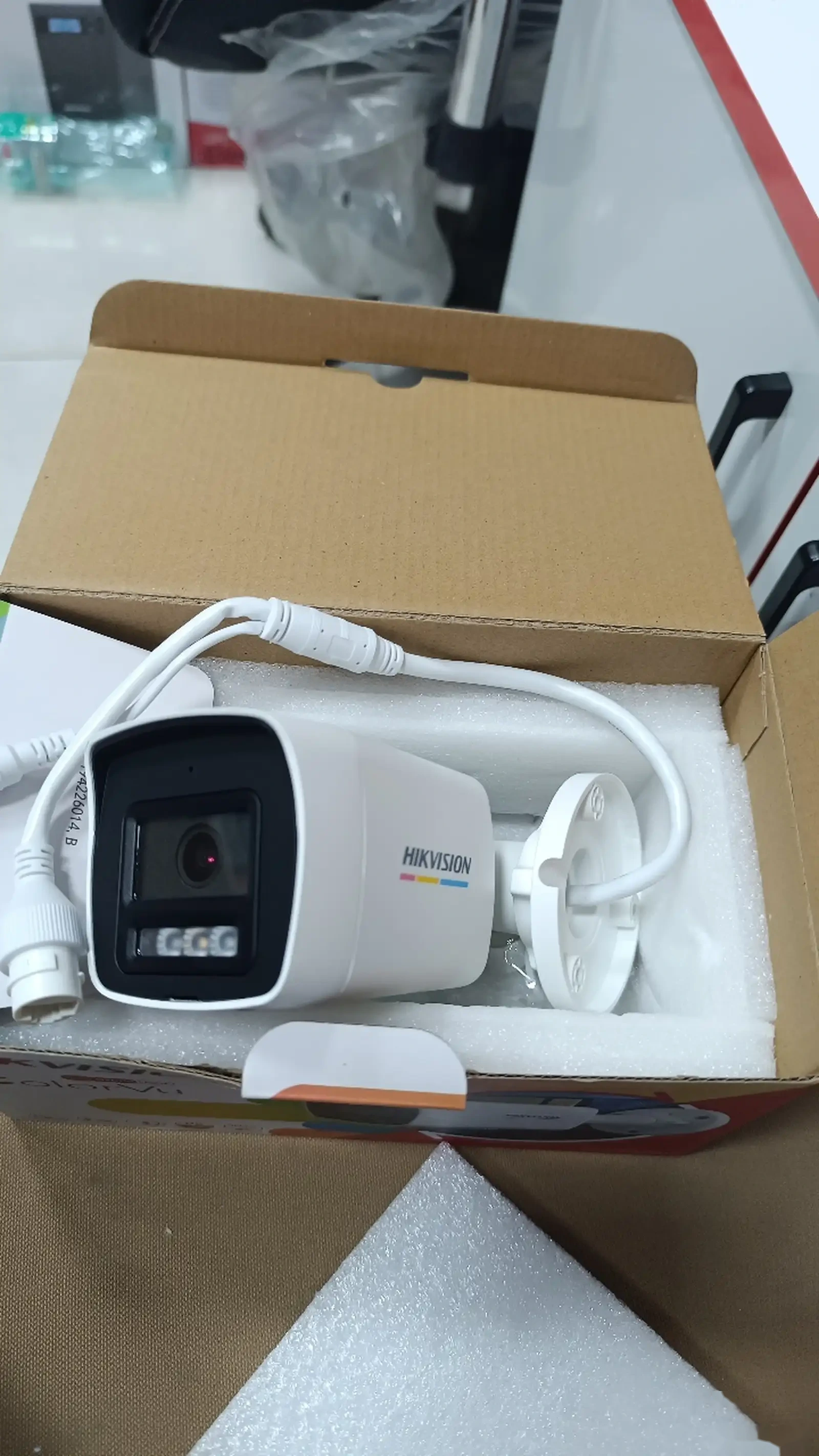 Камера Hikvision ColorVu 2MP — фото 4